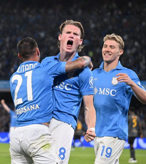 Eroul scoțian   După operația la inimă, patru goluri  în două meciuri consecutive. Napoli rezistă datorită lui McTominay