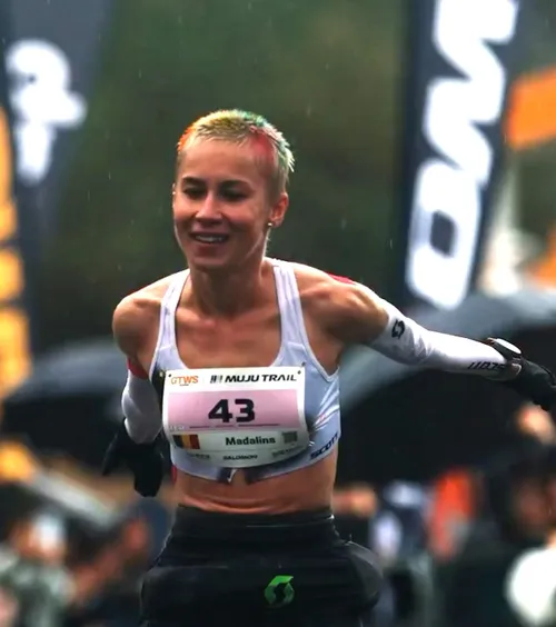 Mădălina Florea, performanță uluitoare  A câștigat  Golden Trail World Series  pentru al doilea an consecutiv: „Nu-mi mai simțeam corpul”