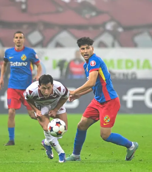 Și-a învins idolul   Ricardo Pădurariu  se fotografia mândru, la 11 ani, lângă Moruțan. După 8 ani, l-a umilit în derby-ul FCSB - Rapid, 4-1