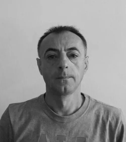 A murit Răzvan Apostolescu  Realizatorul emisiunii  „Fotbal minut cu minut”  avea 66 de ani. A intervievat personalități legendare