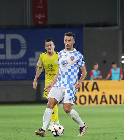 Interzis în fotbal!   CFR Cluj a obținut o decizie  împotriva brazilianului Roger,  în prezent la Corvinul