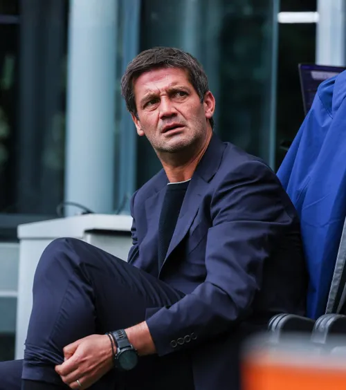 Chivu poate intra în istoria lui Inter  Ce trebuie să se întâmple la  derby-ul cu AC Milan  pentru ca românul să cucerească definitiv Italia