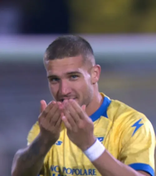 Bîrligea, „dublă” în Serie A   FOTO.  Atacantul naționalei profită de șansă!  Dezlănțuit pe final de meci la Frosinone!
