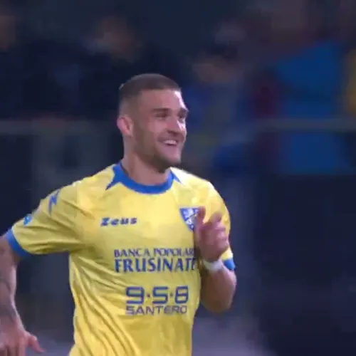 Al doilea gol marcat de Bîrligea în Frosinone - Lecce (11).jpg