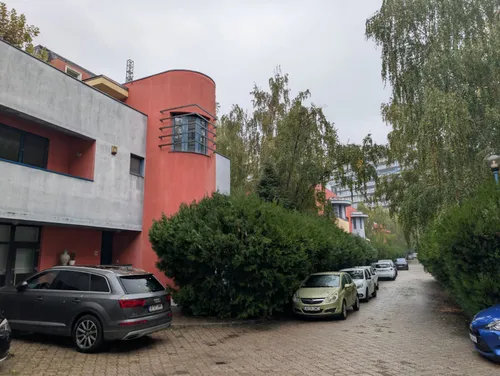 "Ne dărâmă!" Deși e celebru în toată lumea, un cartier modern din București va fi demolat curând