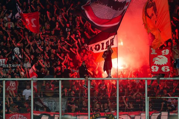 Panică la Dinamo! Decizia luată de șefi care îi vizează pe suporteri, după scandalul legat de siglă