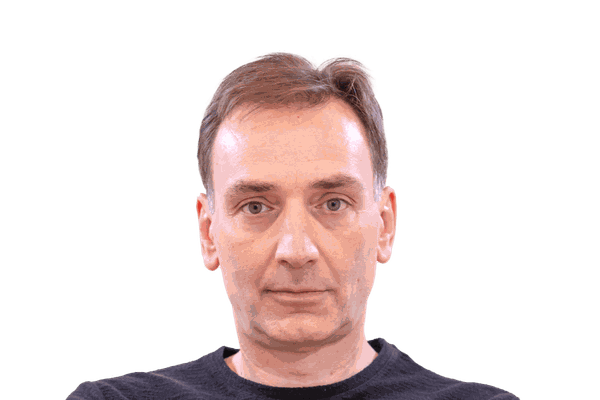 „Totul despre David, nimic despre înot. Așa ne-au învățat tovarășii sovietici, apoi cozile lor de topor autohtone și de acolo înainte orice educator întors cu cheița: Totul pentru victorie! Nimic pentru popor”