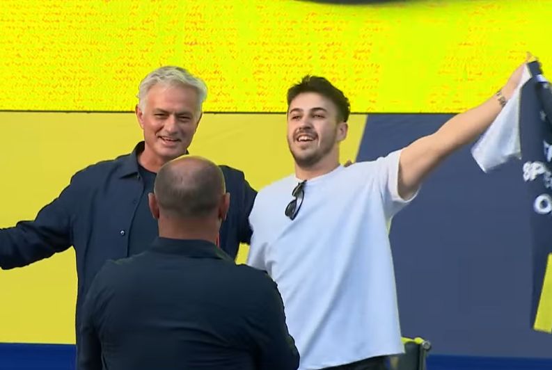 Jose Mourinho, prezentat la Fenerbahce