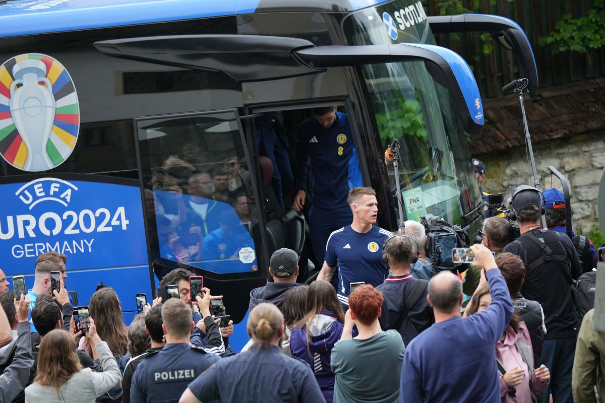 Reportaj GOLAZO.ro la sosirea naționalei Scoției în Germania