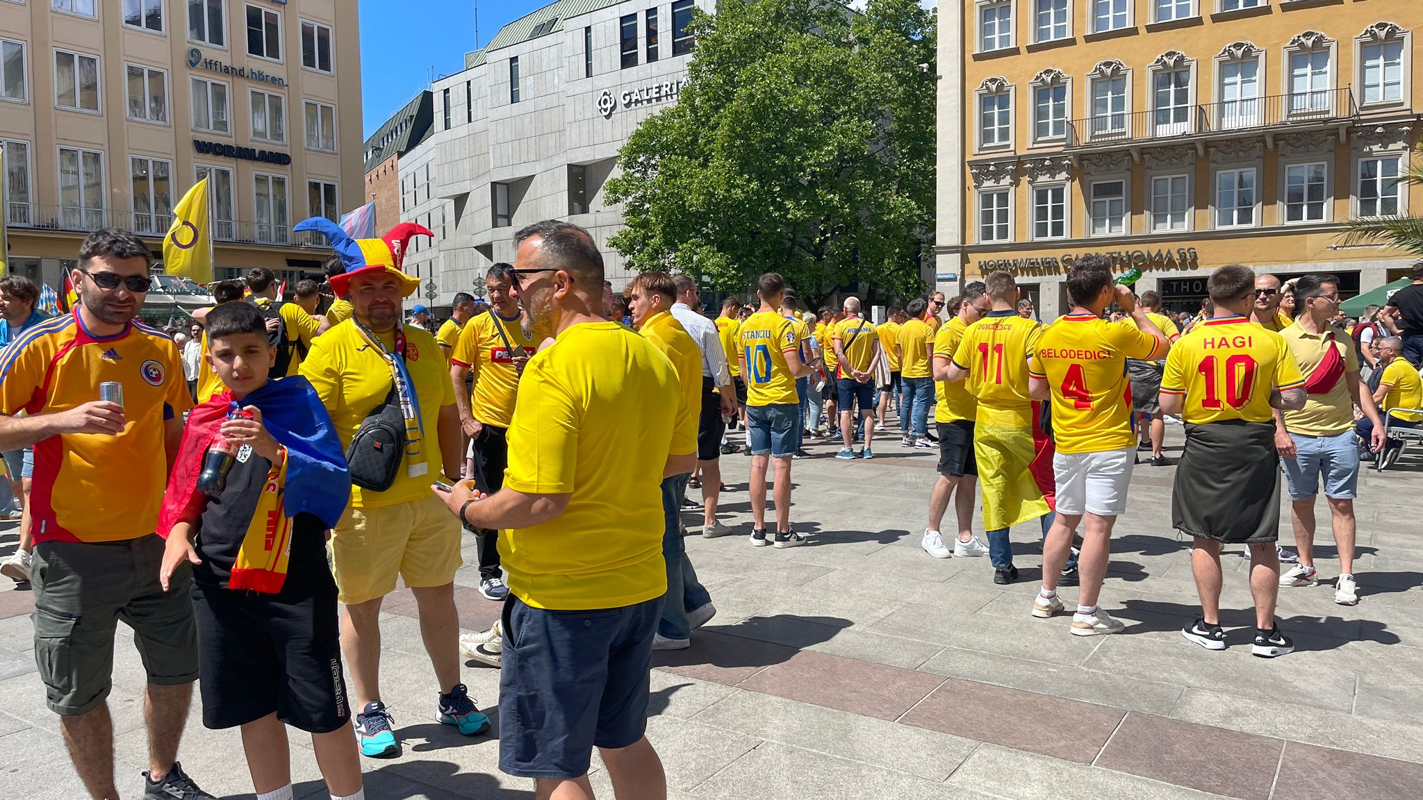 Fanii români au ocupat Marienplatz