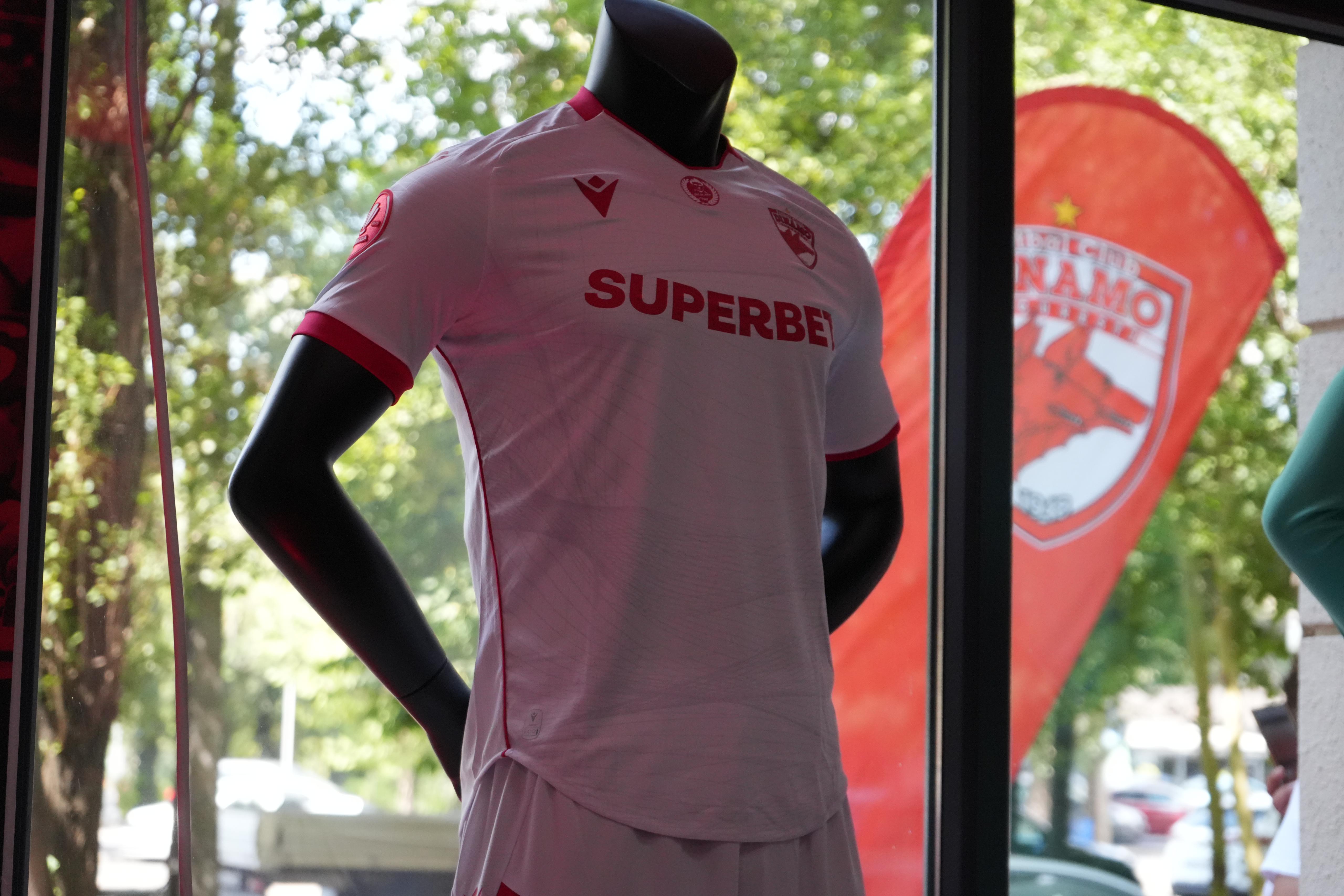 Tricou Dinamo 2024-2025.jpg