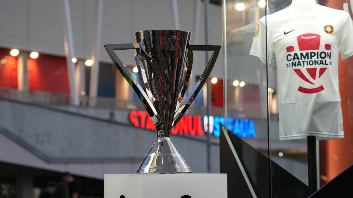 FCSB a dus trofeul de campioană în Ghencea
