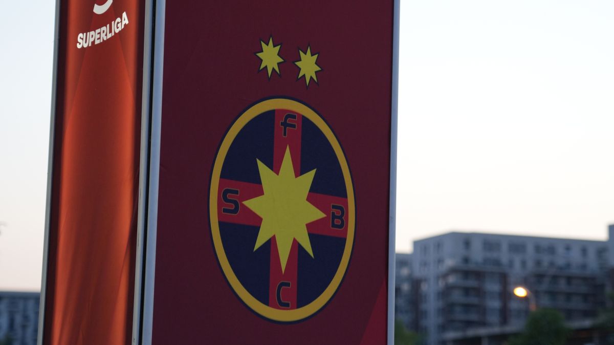 FCSB a dus trofeul de campioană în Ghencea