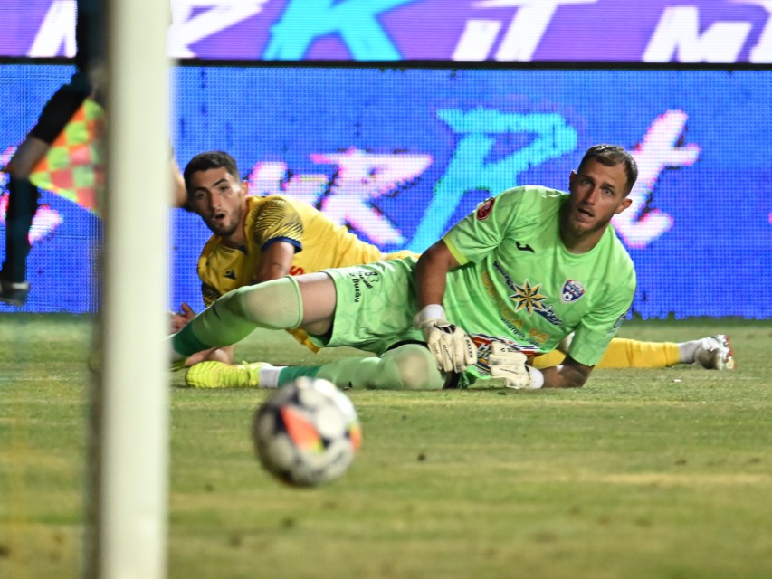 Petrolul - Gloria Buzău. Foto: sportpictures.eu