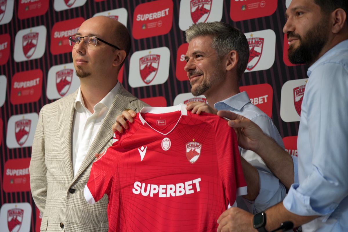 Dinamo și-a prezentat noul sponsor: Superbet (foto: GOLAZO.ro)