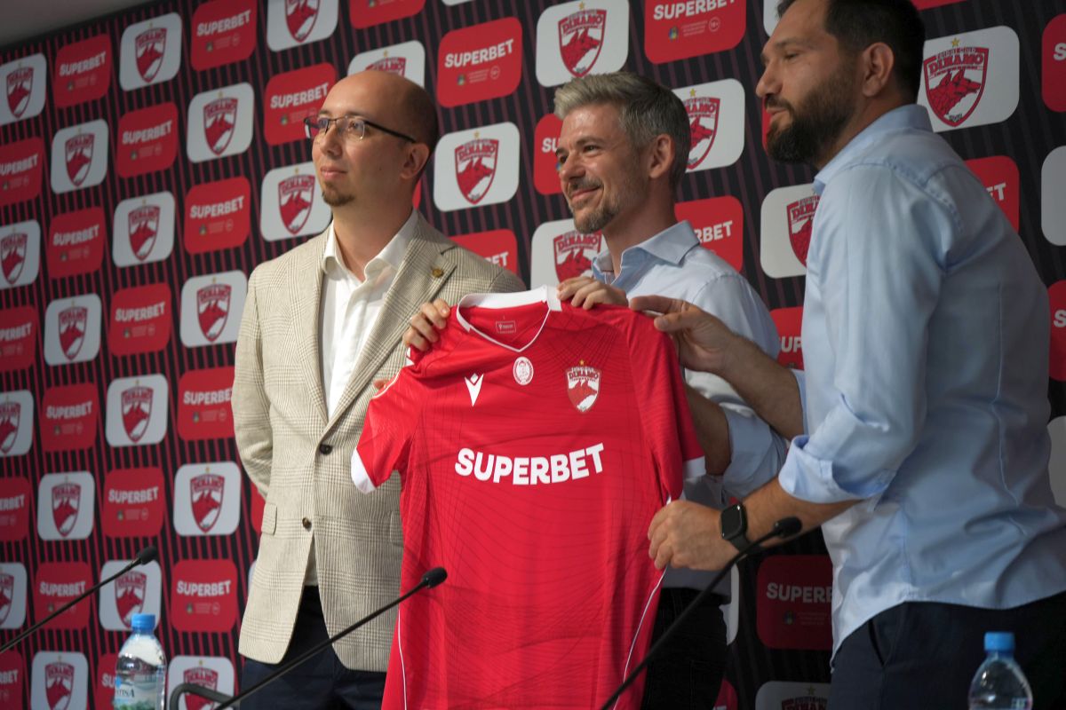 Dinamo și-a prezentat noul sponsor: Superbet (foto: GOLAZO.ro)