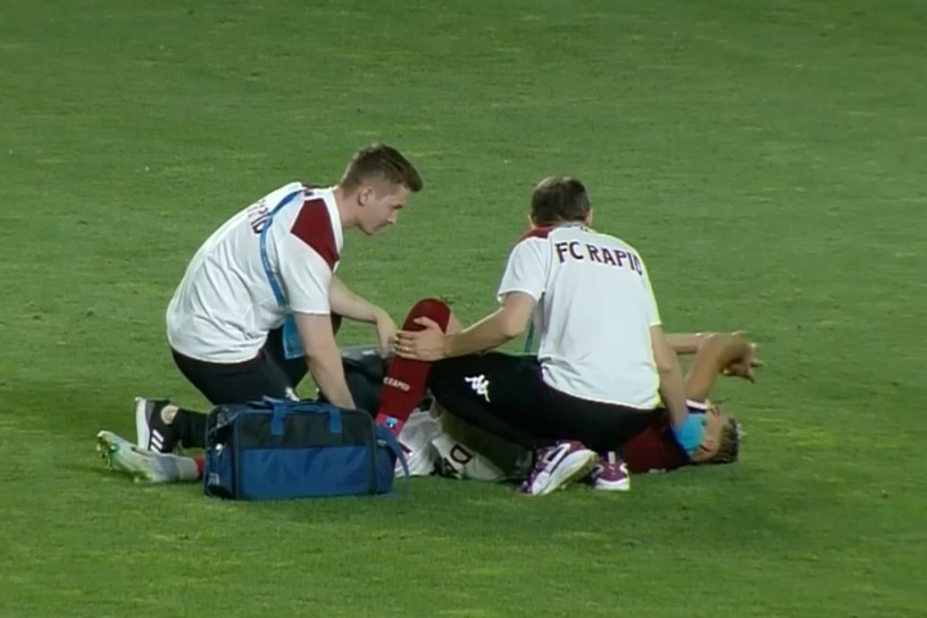 Rapidistul Albion Rrahmani s-a accidentat în meciul cu CFR Cluj