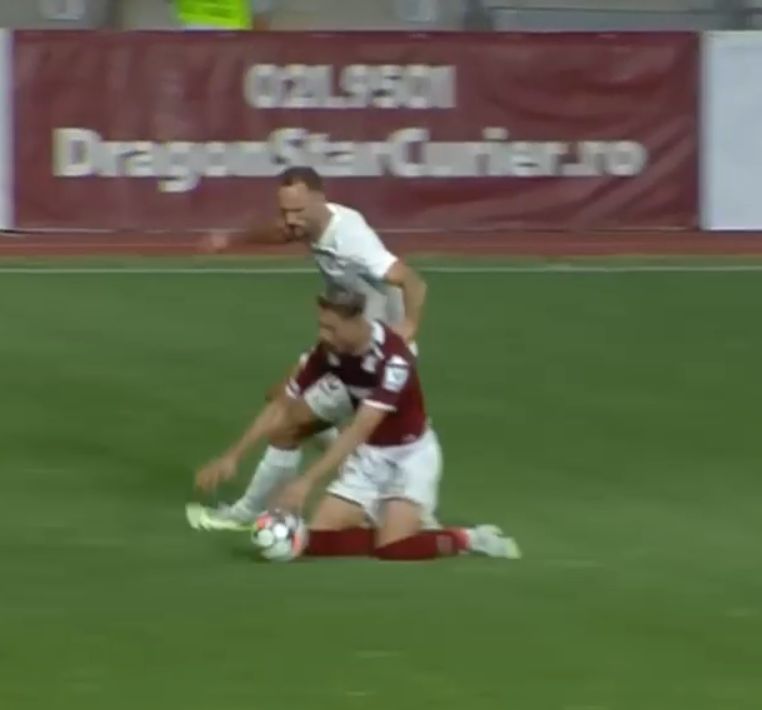 Rapidistul Albion Rrahmani s-a accidentat în meciul cu CFR Cluj