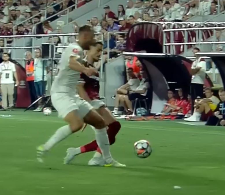 Rapidistul Albion Rrahmani s-a accidentat în meciul cu CFR Cluj
