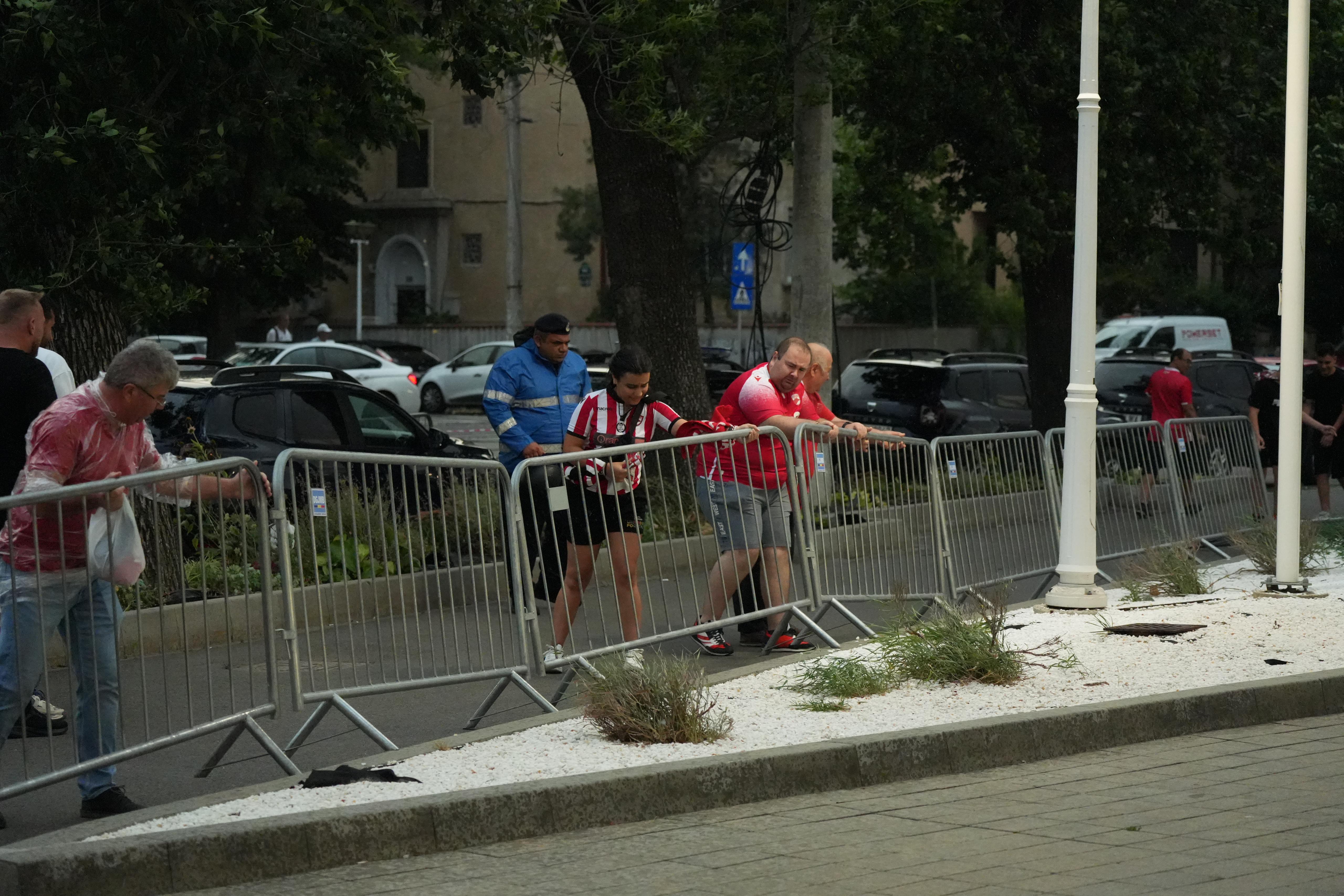 Furtună înainte de Dinamo - Petrolul