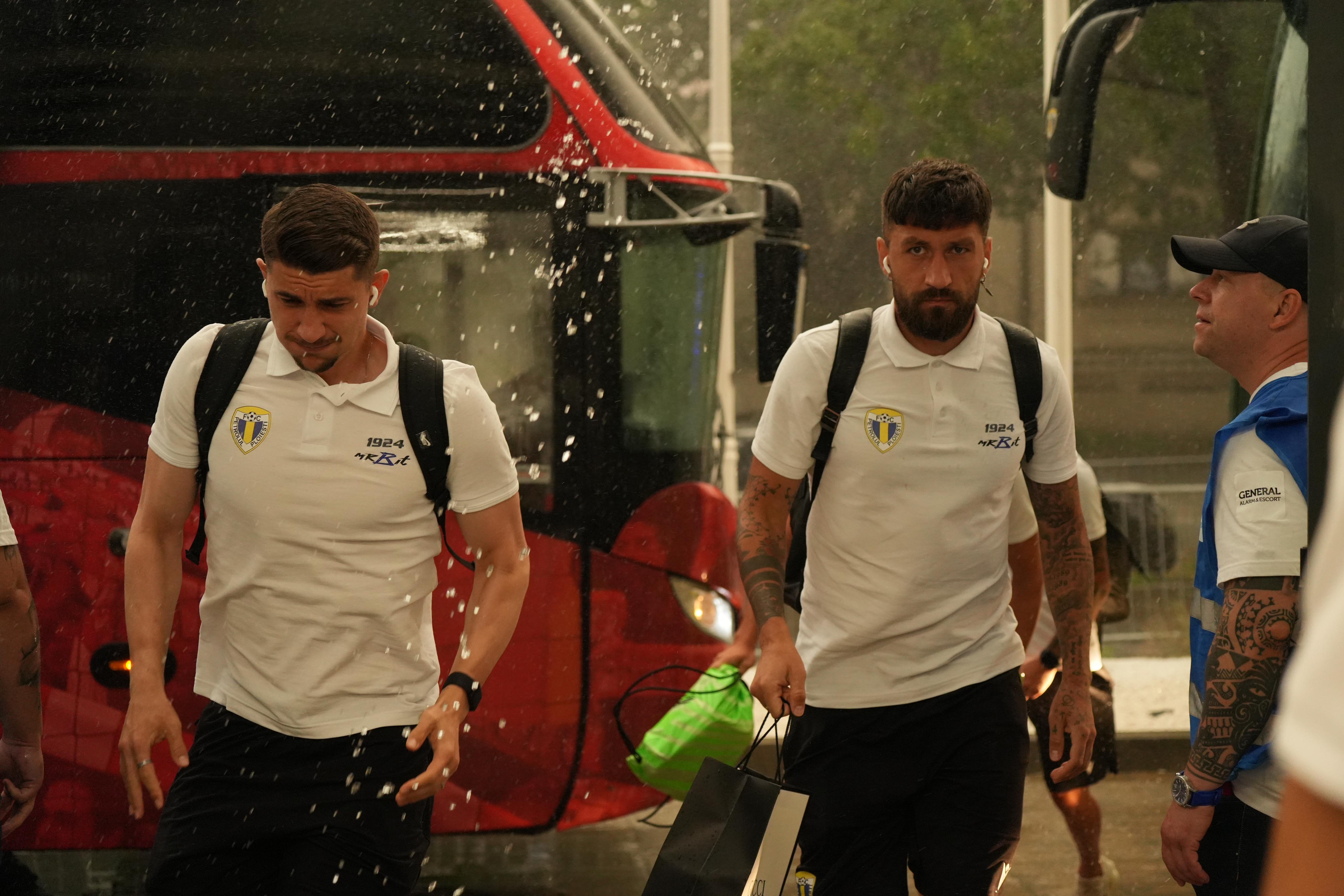 Furtună înainte de Dinamo - Petrolul