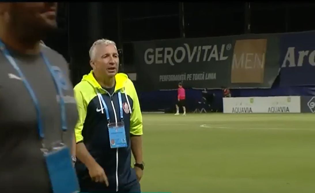 Dan Petrescu, reacție nervoasă la pauza meciului CFR Cluj - Universitatea Craiova Captură Prima Sport