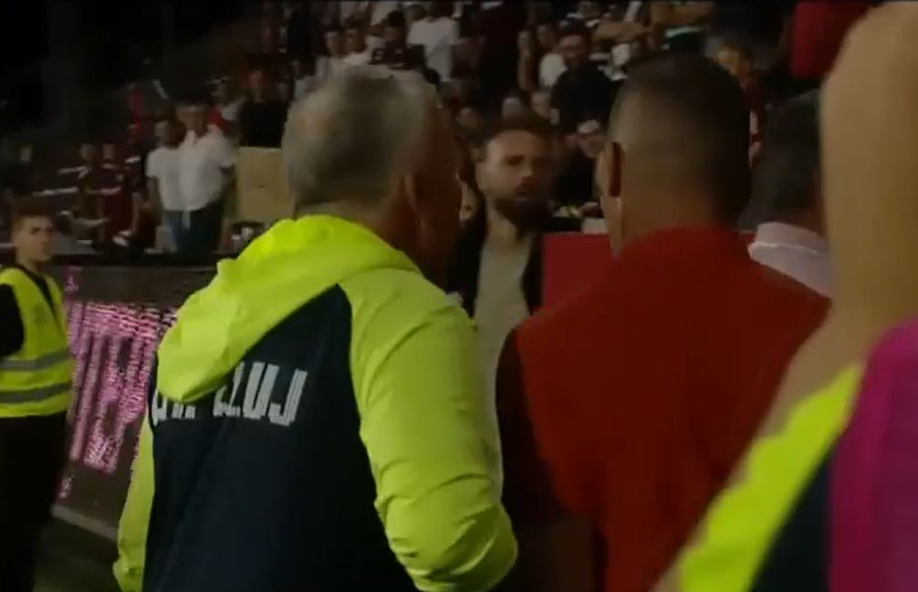 Dan Petrescu, reacție nervoasă la pauza meciului CFR Cluj - Universitatea Craiova Captură Prima Sport