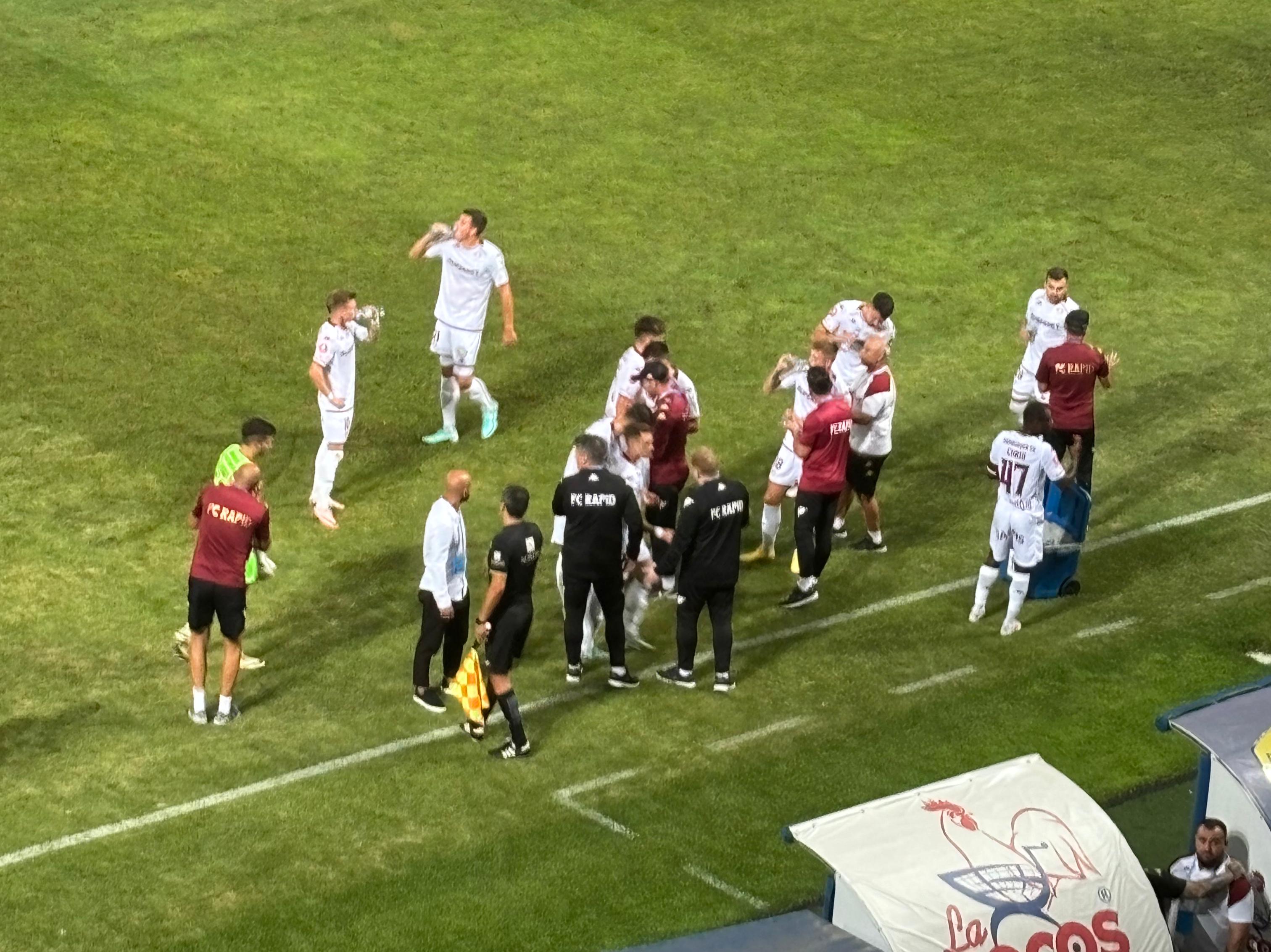 Petrolul - Rapid, meci