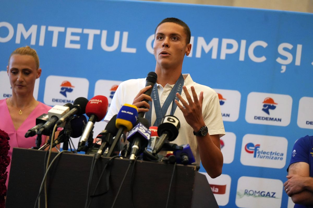 David Popovici s-a întors în România (foto: GOLAZO.ro)