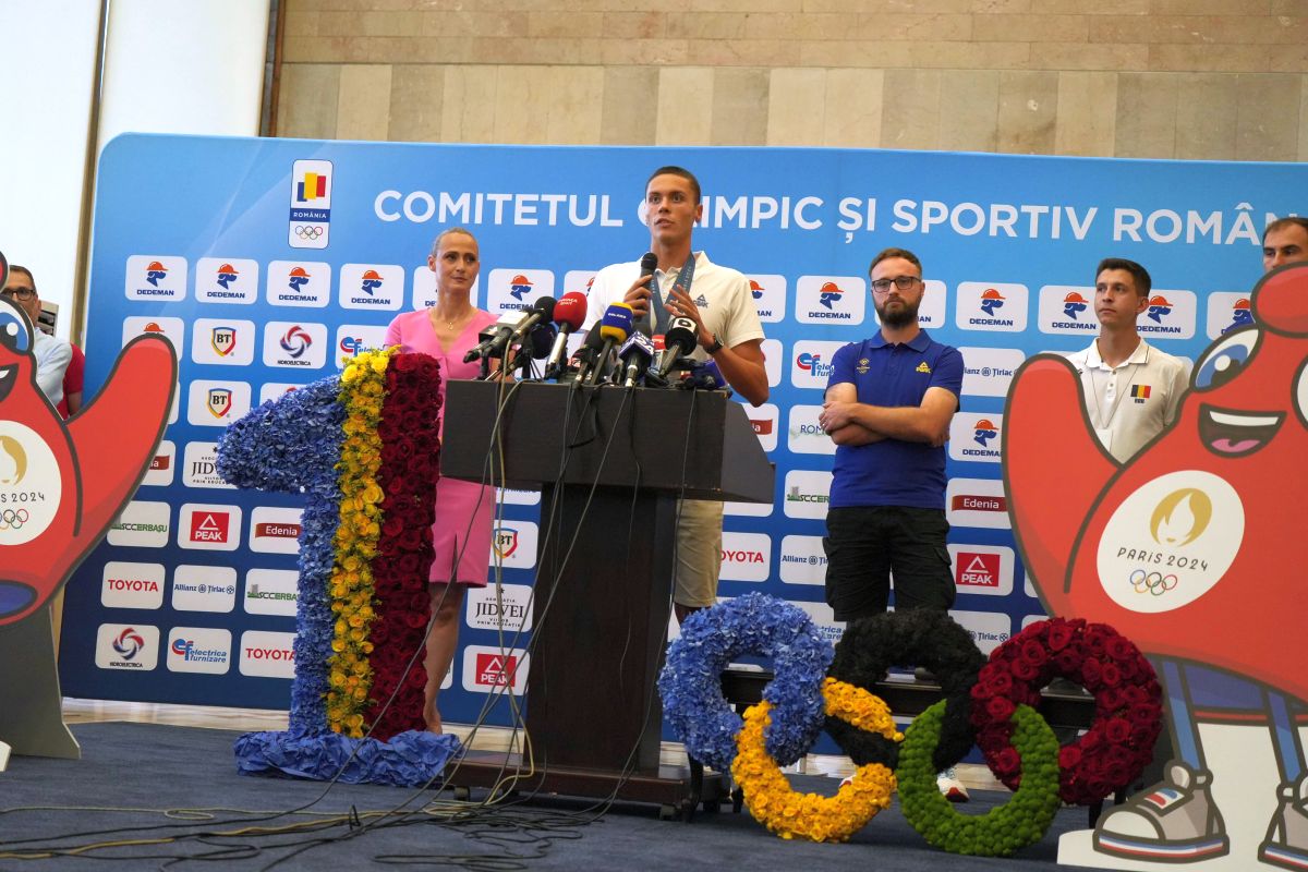 David Popovici s-a întors în România (foto: GOLAZO.ro)
