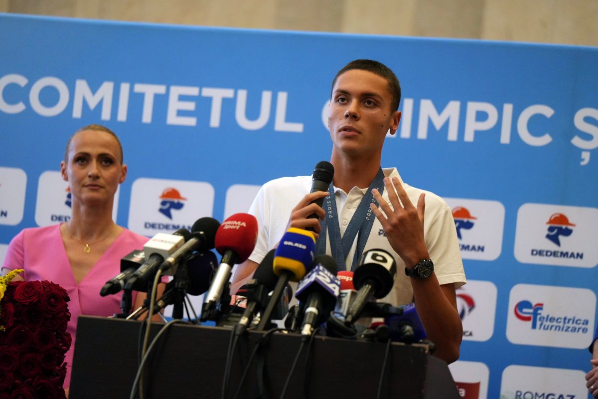 David Popovici s-a întors în România (foto: GOLAZO.ro)