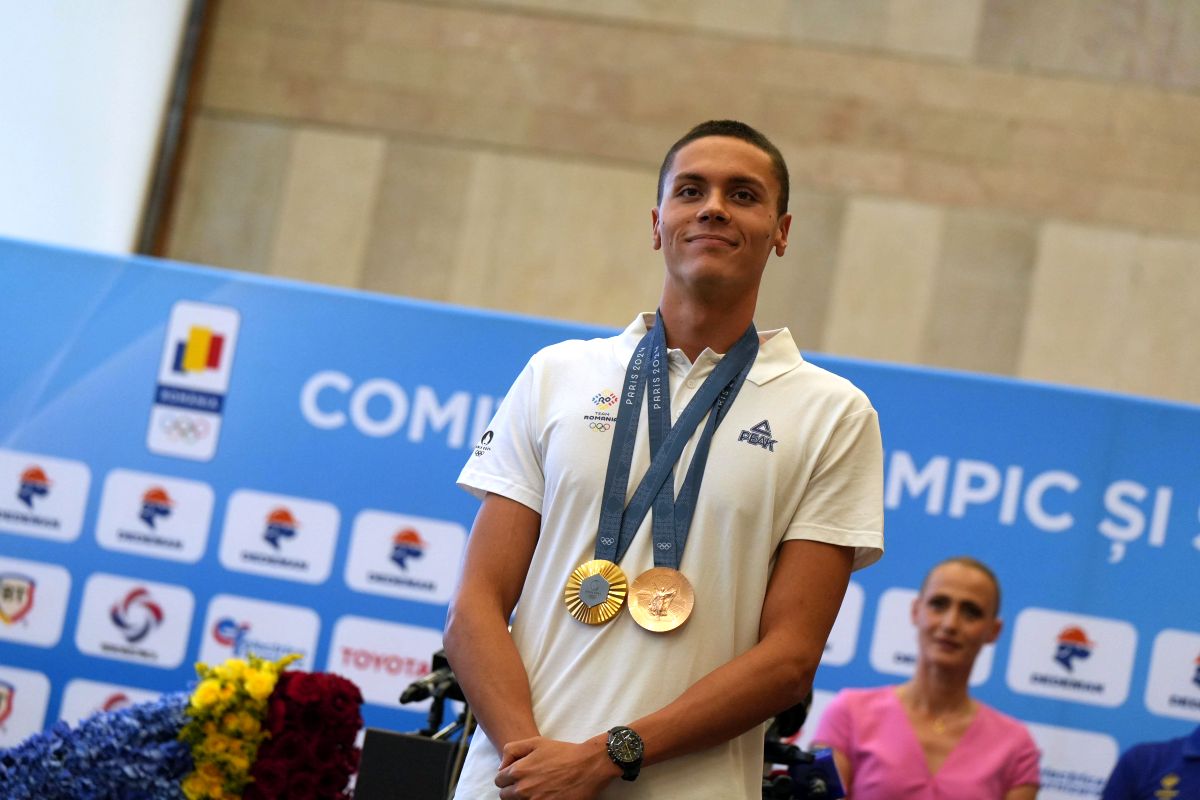 David Popovici s-a întors în România (foto: GOLAZO.ro)
