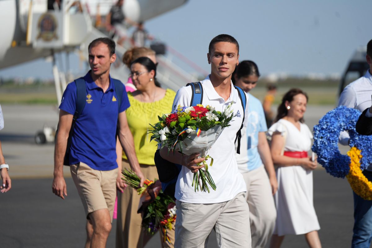 David Popovici s-a întors în România (foto: GOLAZO.ro)