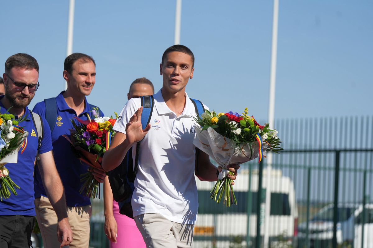David Popovici s-a întors în România (foto: GOLAZO.ro)