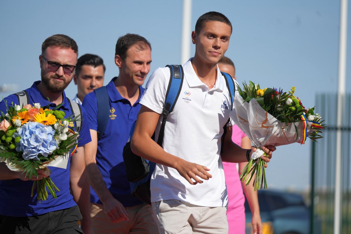 David Popovici s-a întors în România (foto: GOLAZO.ro)