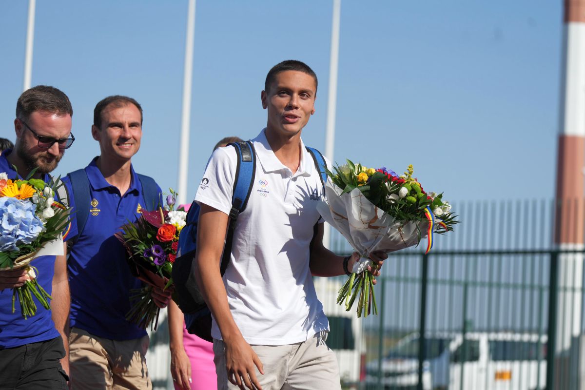 David Popovici s-a întors în România (foto: GOLAZO.ro)