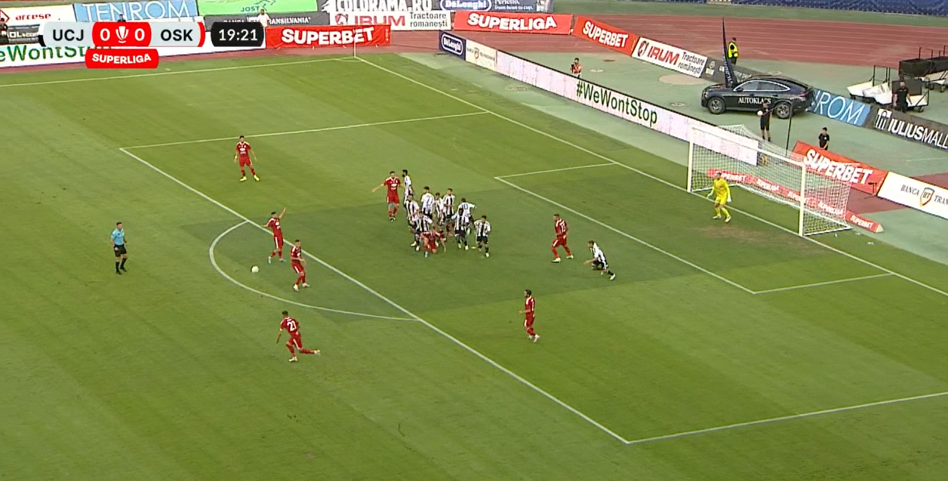 Fază comică la U Cluj - Sepsi / Foto: Prima Sport20.png