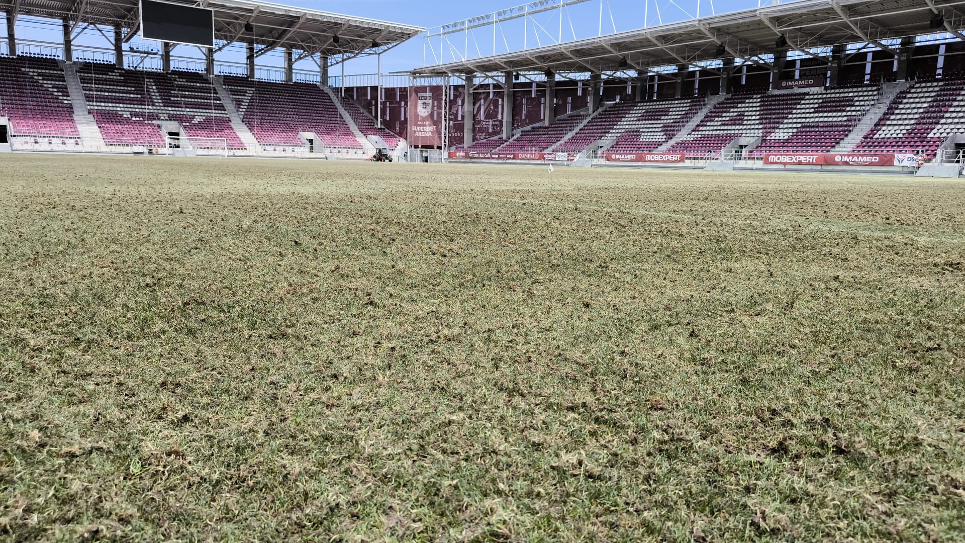 Cum arată gazonul pe stadionul Giulești