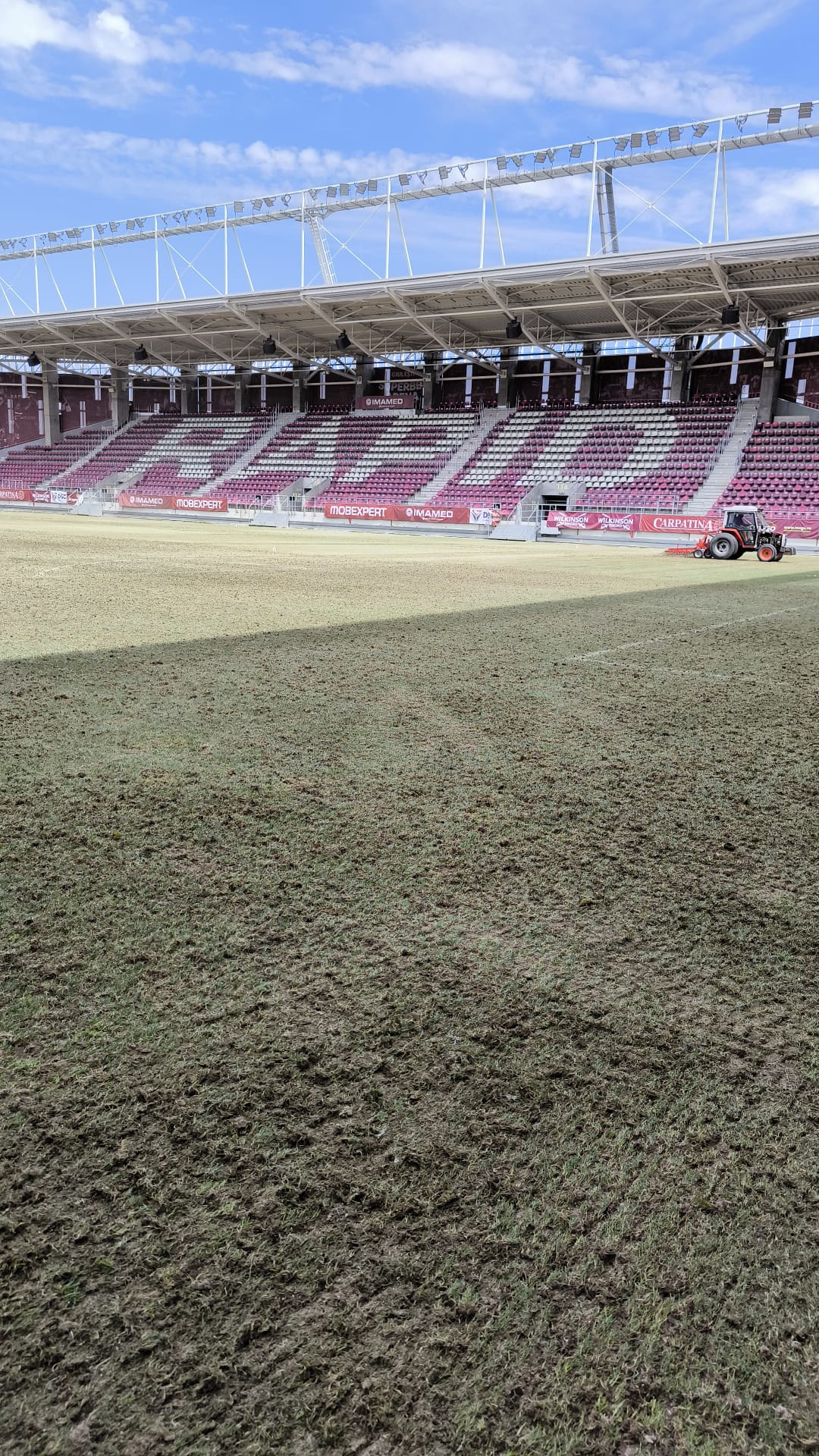 Cum arată gazonul pe stadionul Giulești