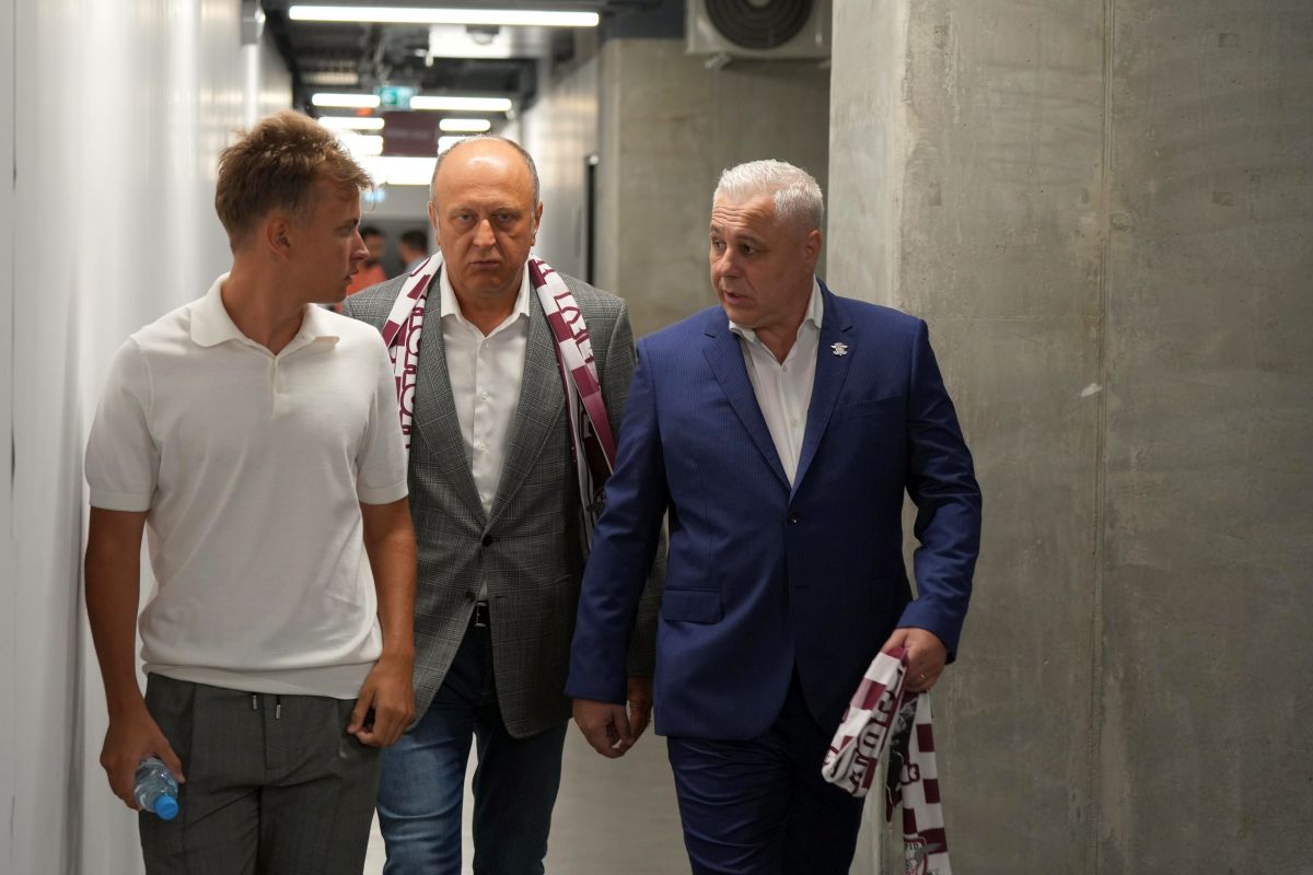 Dan Șucu, Marius Șumudică și Viorel Moldovan (foto: GOLAZO.ro)
