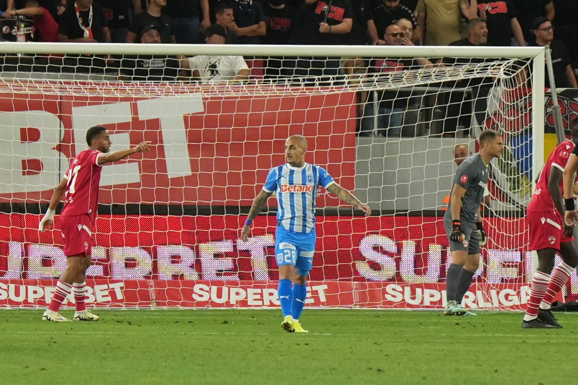 Dinamo - U Craiova (meci)