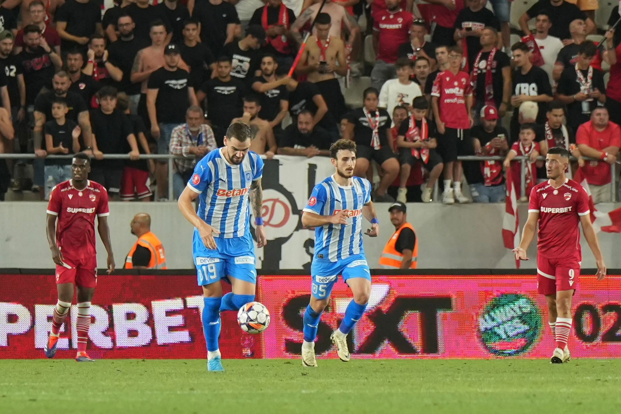 Dinamo - U Craiova (meci)
