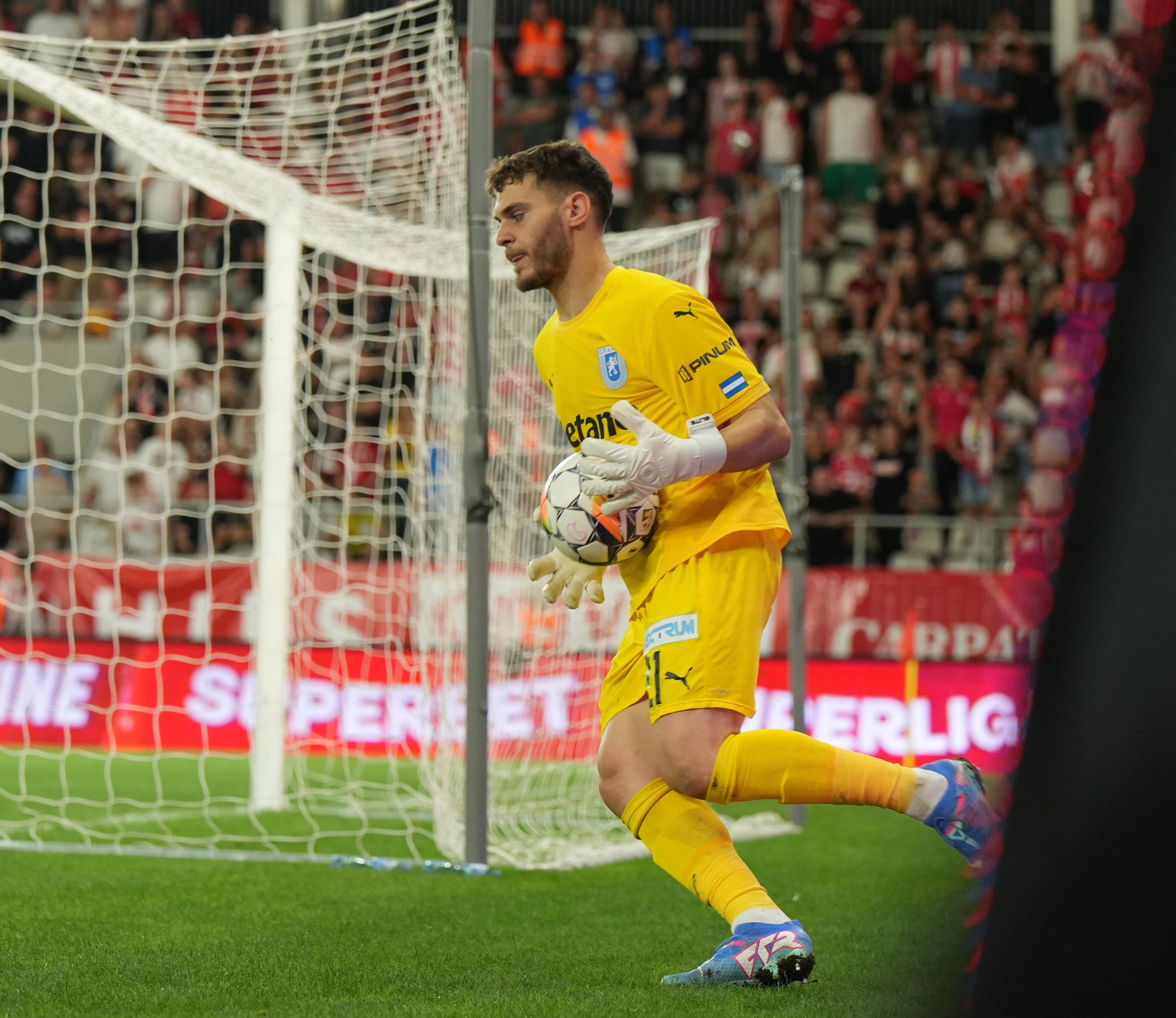 Dinamo - U Craiova (meci)