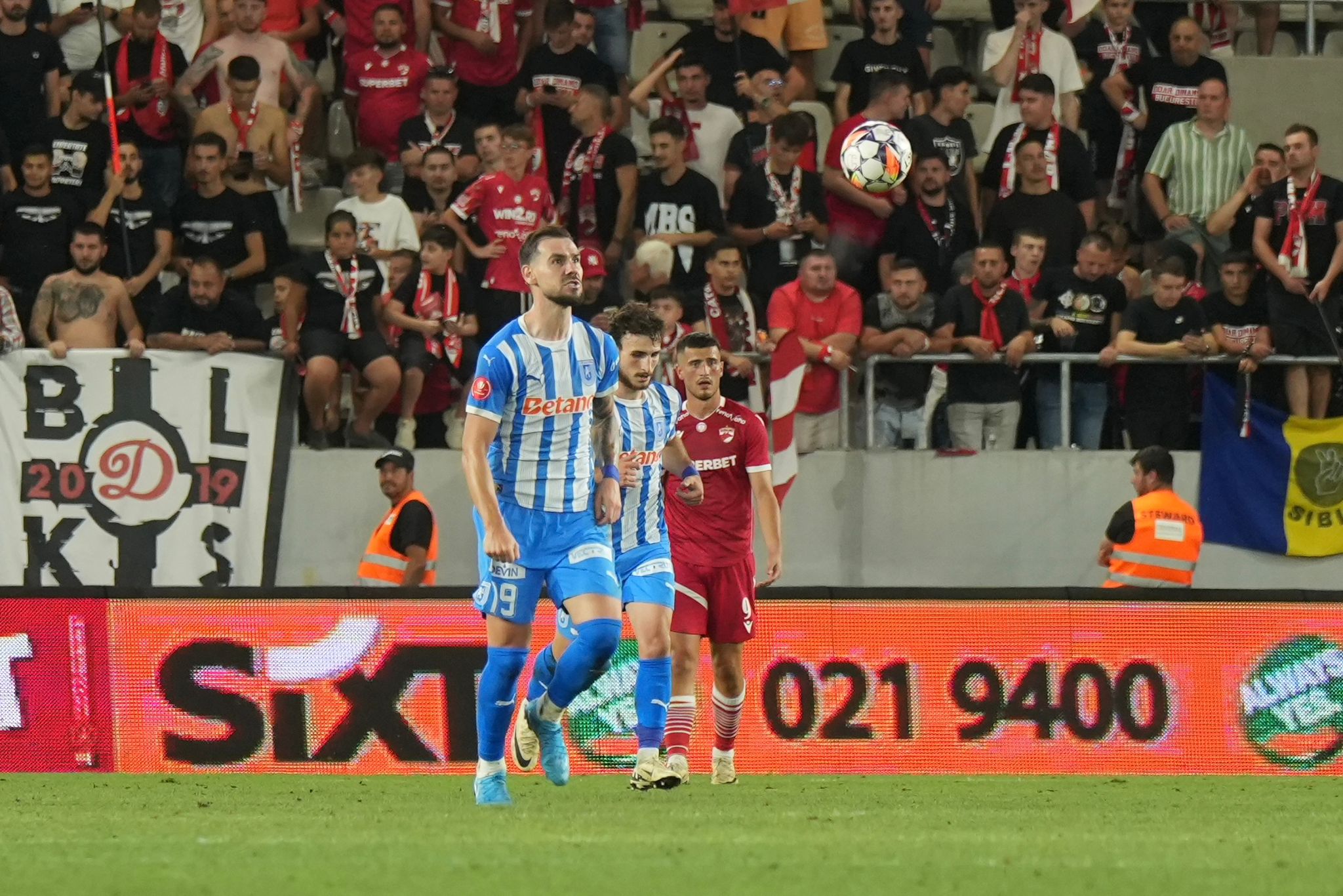 Dinamo - U Craiova (meci)
