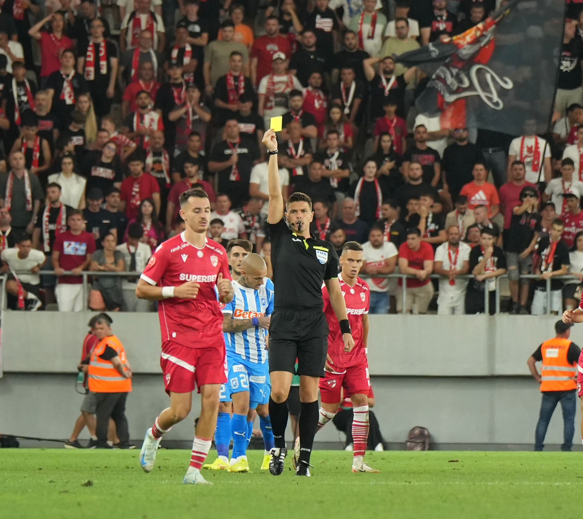 Dinamo - U Craiova (meci)