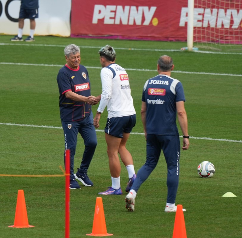 România, primul antrenament cu Mircea Lucescu. Foto: Iosif Popescu