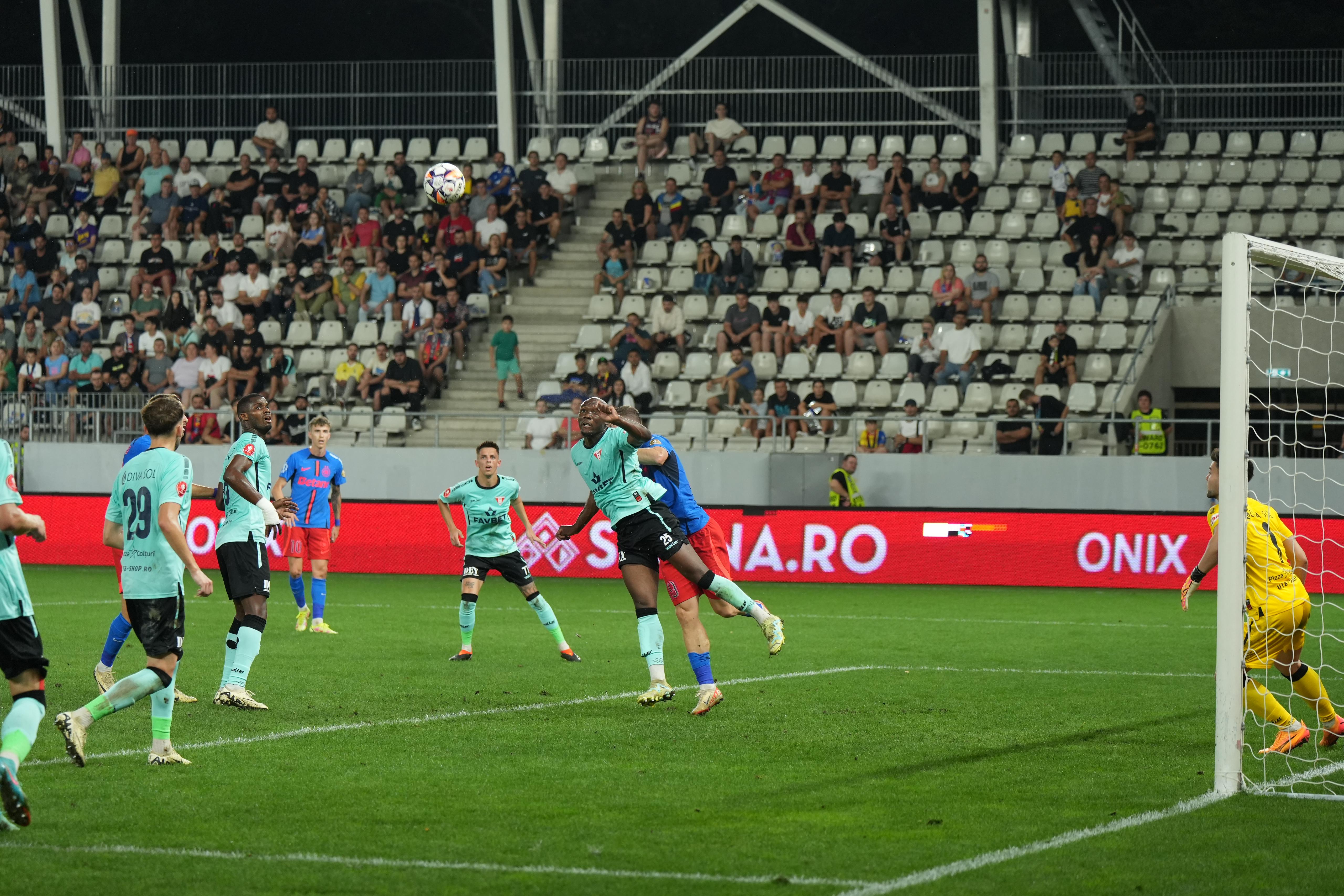 FCSB -UTA ARAD .jpeg