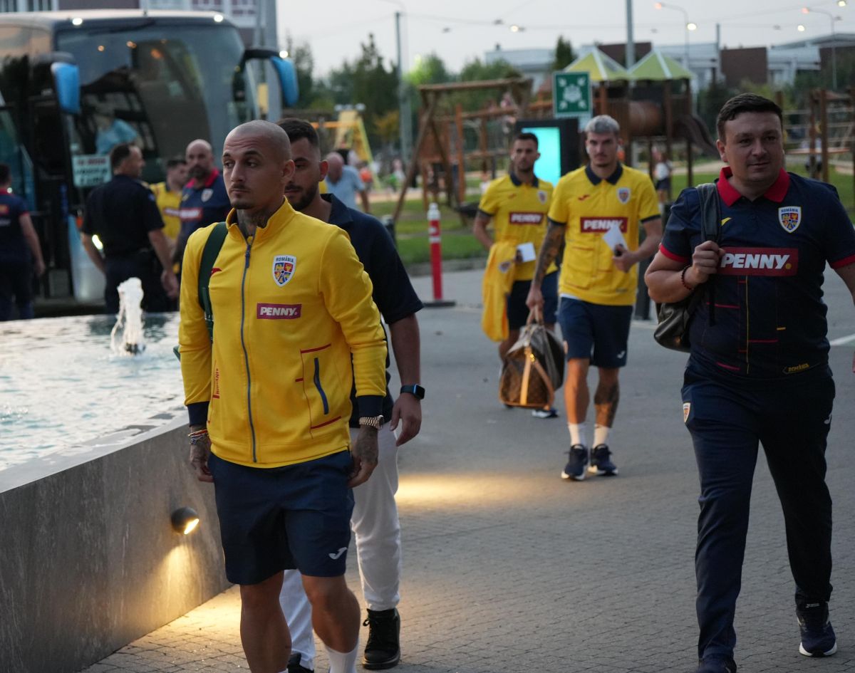 Sosirea naționalei României în Kosovo FOTO GOLAZO.ro
