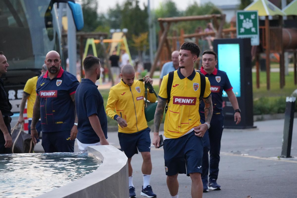 Sosirea naționalei României în Kosovo FOTO GOLAZO.ro