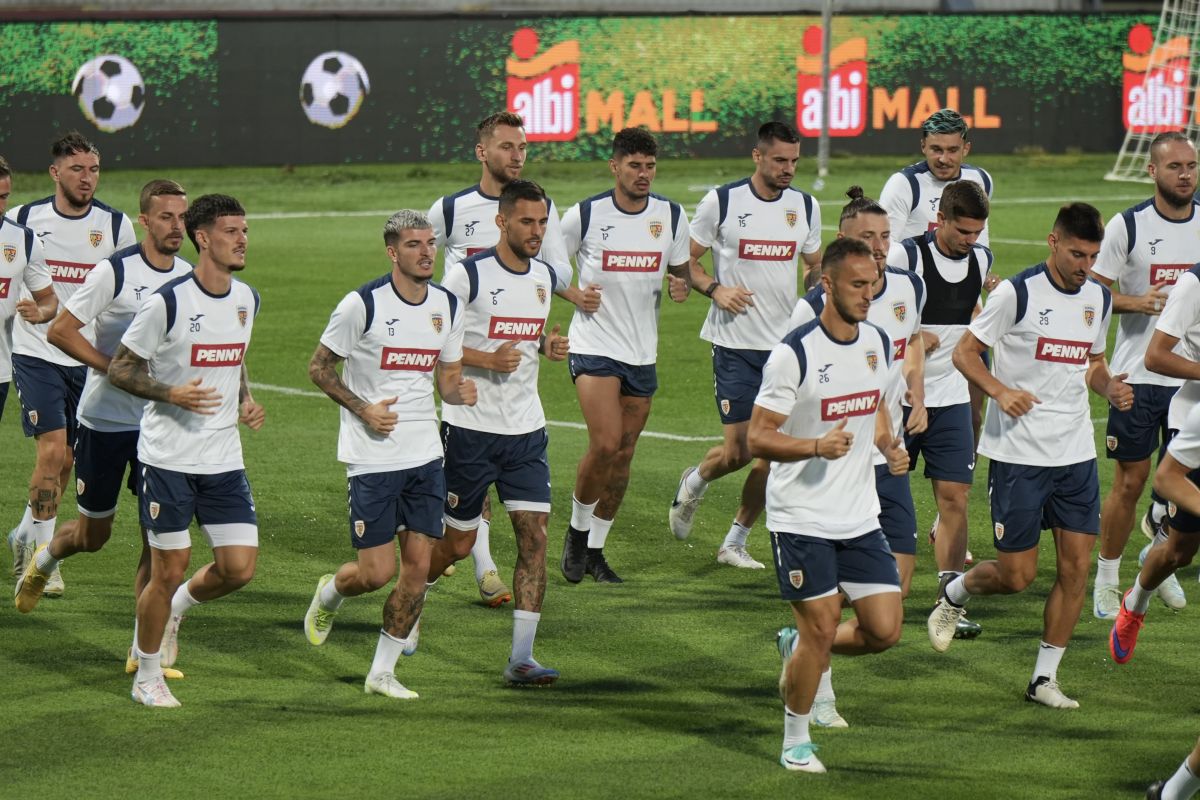 Antrenamentul oficial al Romaniei in Kosovo (4).jpg